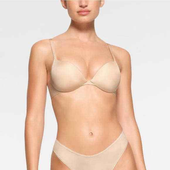 SKIMS Nude Bra - Picture 1 of 7